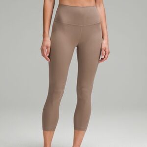 Lululemon Align Leggings Cropped in Taupetastic